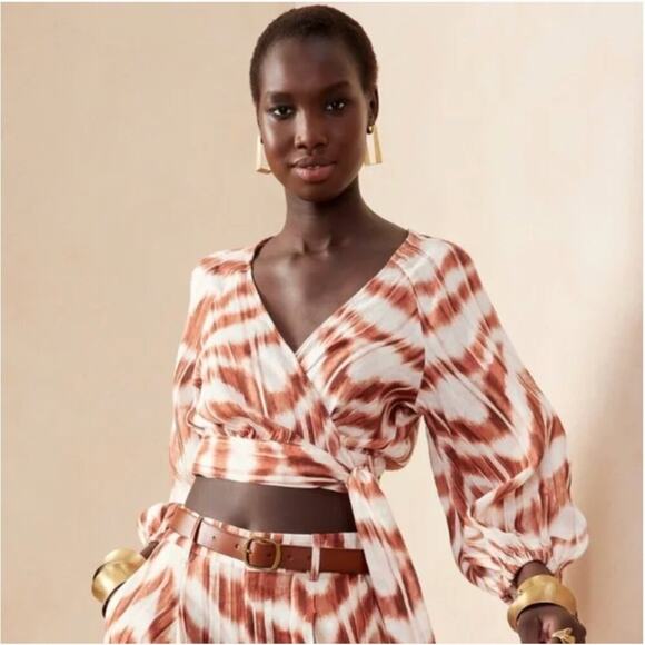 Banana Republic Petite Wayfinder Linen Wrap Top - Picture 1 of 8